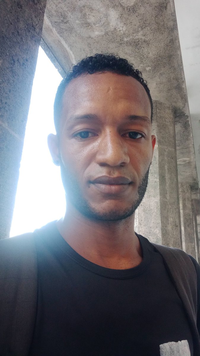 Nunca obligues a alguien a estar en tu vida