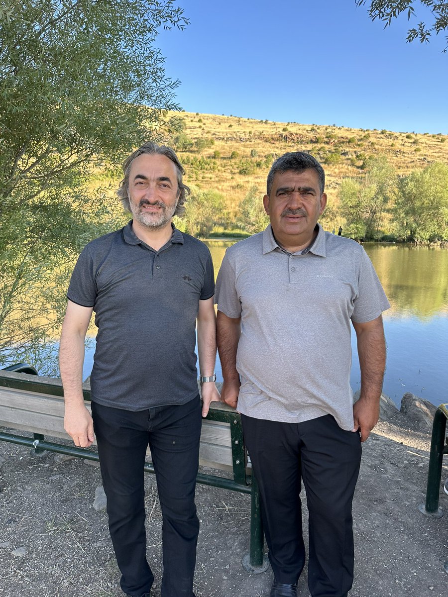 syigitoglu18's tweet photo. Arkadaşlarımızla Yukarı Göl Mesire Alanı ve Halatlı Köprü projesinin son durumlarını muhtarımız Ahmet Özdemir ile birlikte yerinde inceledik.

Taşkaracalar’ımıza şimdiden hayırlı olsun.

Misafirperverliği için kıymetli muhtarımıza teşekkür ederim.

📍Çankırı Taşkaracalar Köyü https://t.co/QR2hyDBQkK
