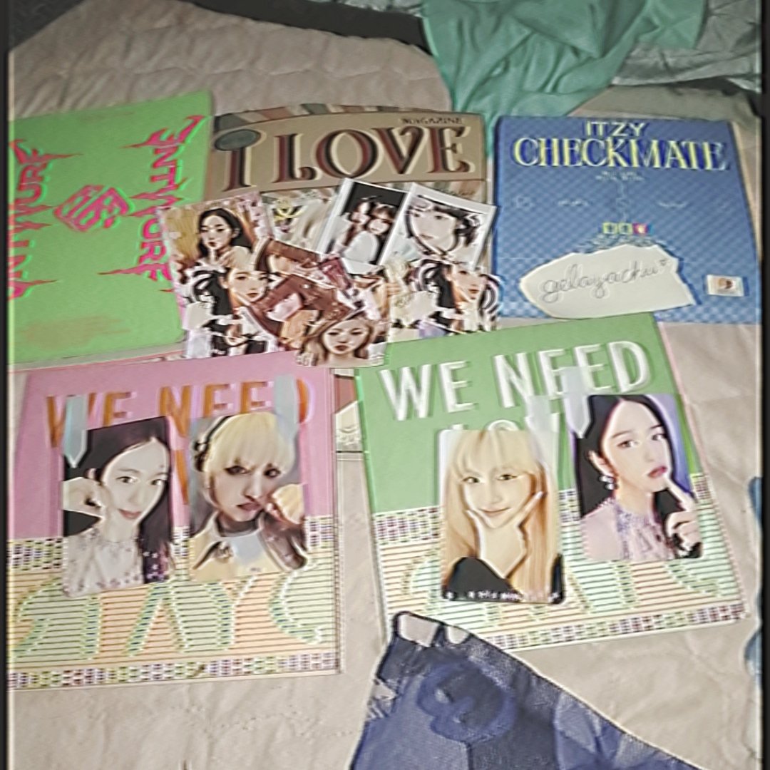 wts lfb | ph

✨ Album Bulk plus freebies ✨
 ╰  450 set
 ╰  price is negotiable
 ╰  mint condi
 ╰  onhand 
 ╰   +lsf
╰ free pf

💸 mop: gcash 
      
🚚 mod: jnt 

🏷: wts lfb stayc we need love album gidle itzy checkmate nmixx entwurf