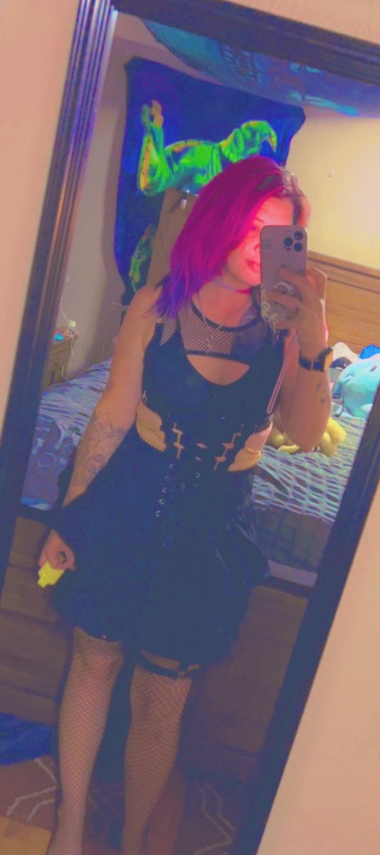 New toys and outfits have you checked them out yet😉 #onlyFans #onlyfansgirl #onlyfansmodel #newtoys #emogirl #goddess #paypigs #cashcow #payme 

onlyfans.com/queenpandoraa