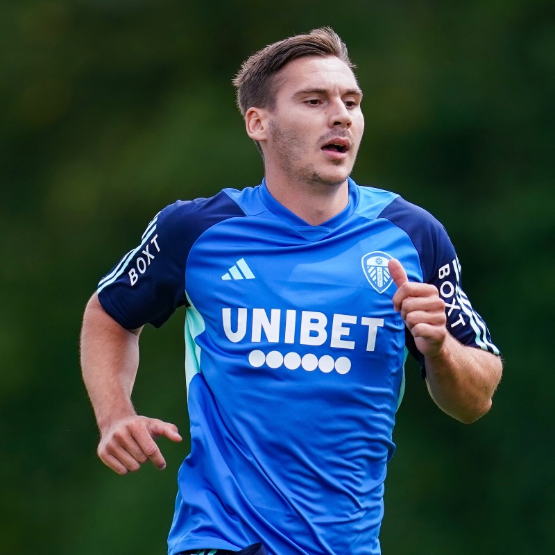 LUFC's tweet photo. 📰 #LUFC wishes Max Wober all the best, as the defender joins Borussia Monchengladbach on loan