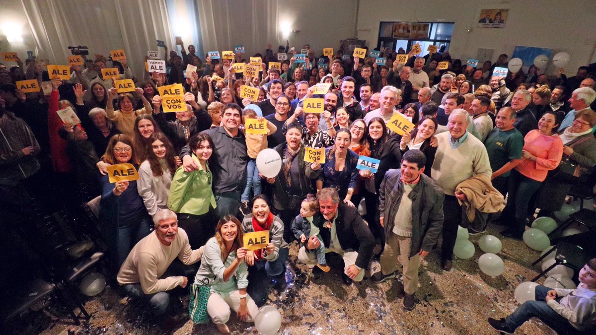 awfederico's tweet photo. Juntos ya hicimos muchísimo, ahora LLEVEMOS A SUIPACHA AL SIGUIENTE NIVEL.

Gracias a todos los vecinos que nos acompañaron en la presentación de la lista, y gracias a aquellos que no pudieron estar pero que nos hicieron llegar su cariño. https://t.co/iAuDERdoQw