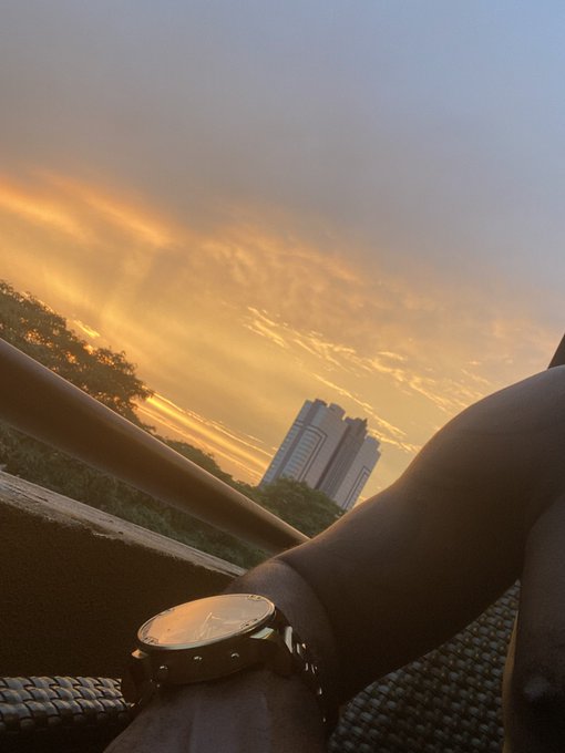 Loooong weekend https://t.co/jDbU0Z8yfo<a href="/tag/alphahour"class="tags"><span>#alphahour</span></a>