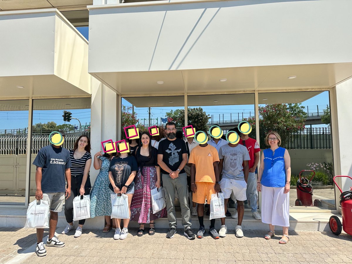 migratory_birds's tweet photo. 📌The Migratory Birds were at Kathimerini's offices in July.
🗞️We would like to thank @Kathimerini_gr, Mr. George Lialio, and Ms. Evi Kousoula for this unforgettable experience.
🖋️The «Young Journalists» programme is run with the support of UNHCR GREECE https://t.co/49tUozhe3B