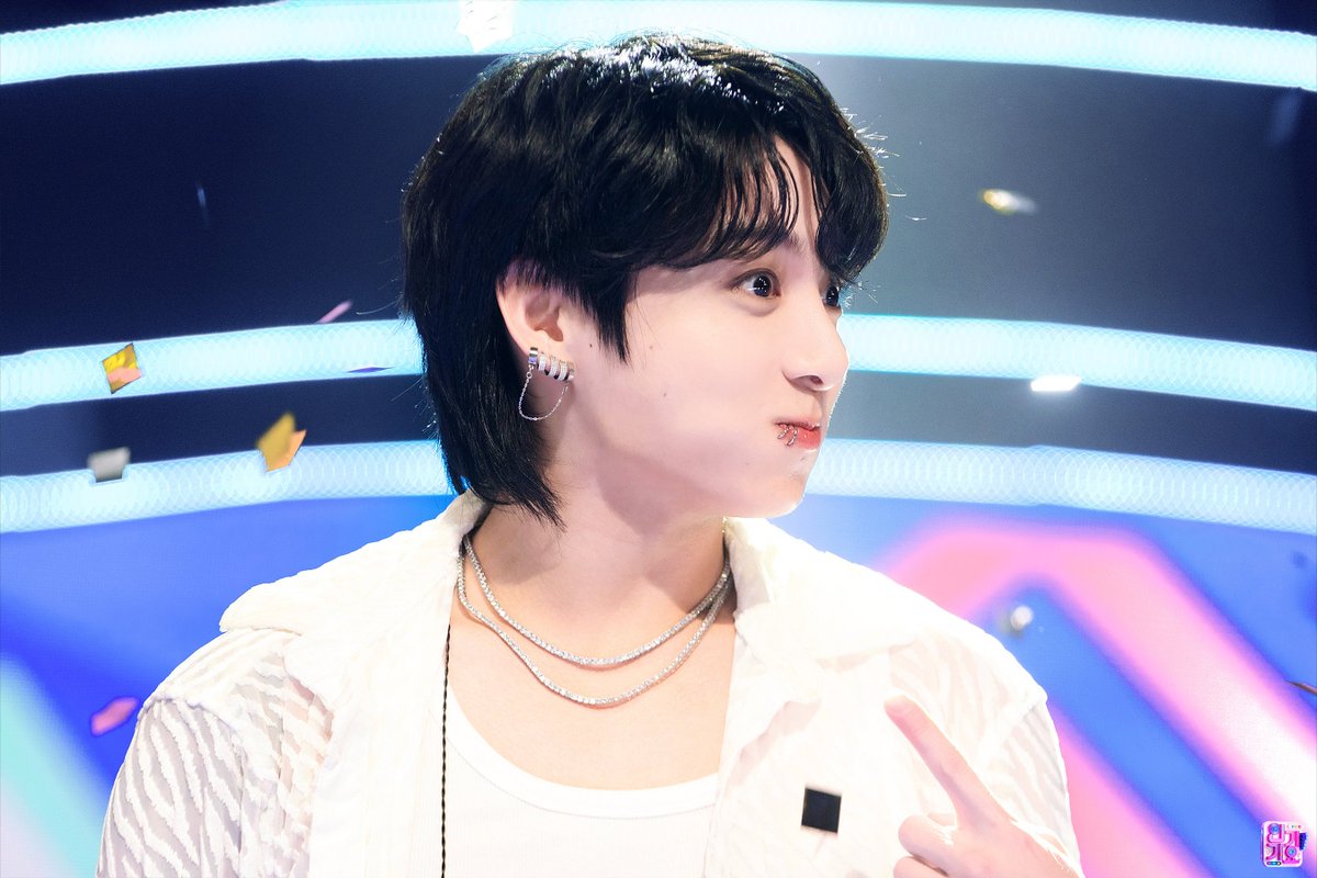 ampm_0613's tweet photo. 인기가요 현장포토 정국 사진 다운 직링
https://t.co/7AMkBVz2Yv
https://t.co/80TcaSr49k
https://t.co/t5tSZyasot
https://t.co/9OC6gYsTrd https://t.co/OrTQWA1D4L