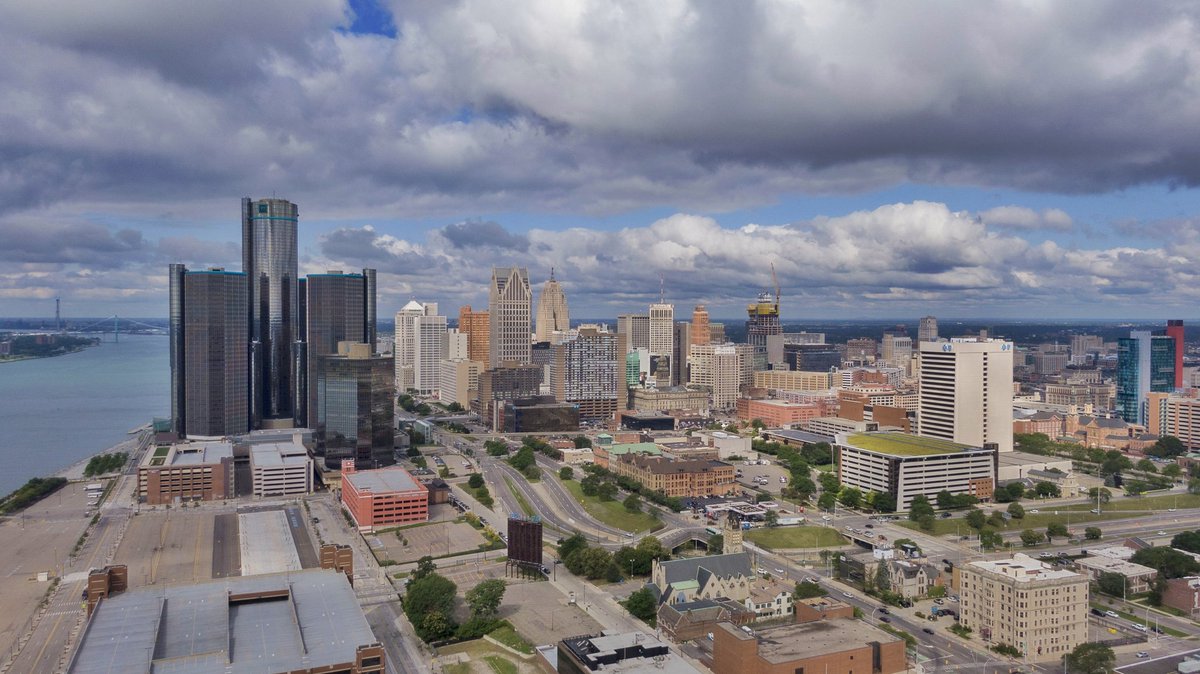 Droi Media tweet media