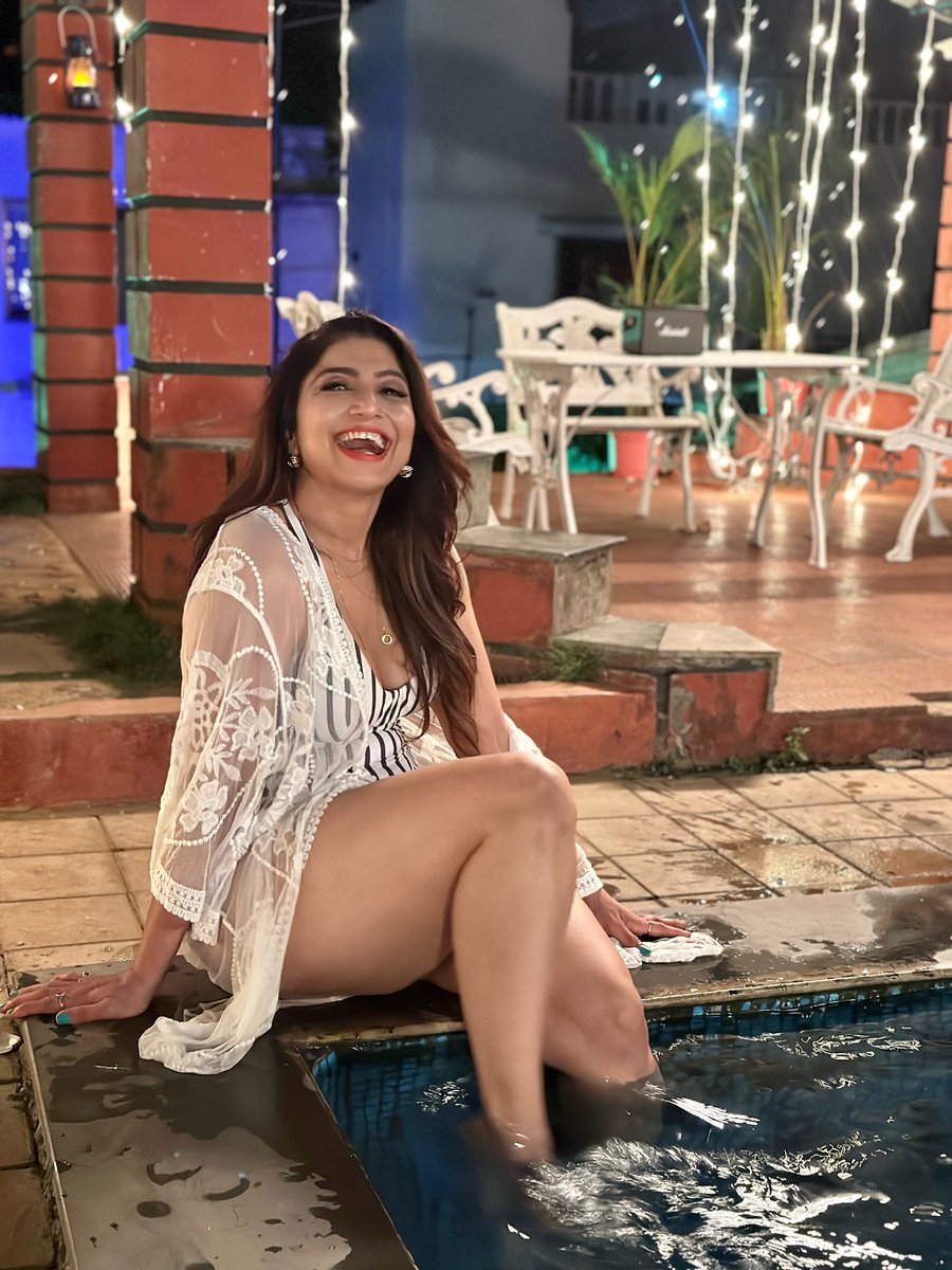 One can not be childish but never to let your childlike attitude die.
Enjoying in the moment, laughing loudly & being happy for no reason.
JUST BE ✨
We are here to cherish what we are !!! 
.
#begum #aartiinaagpal #swimwear #waterbaby #BLACKPINK #XTwitter