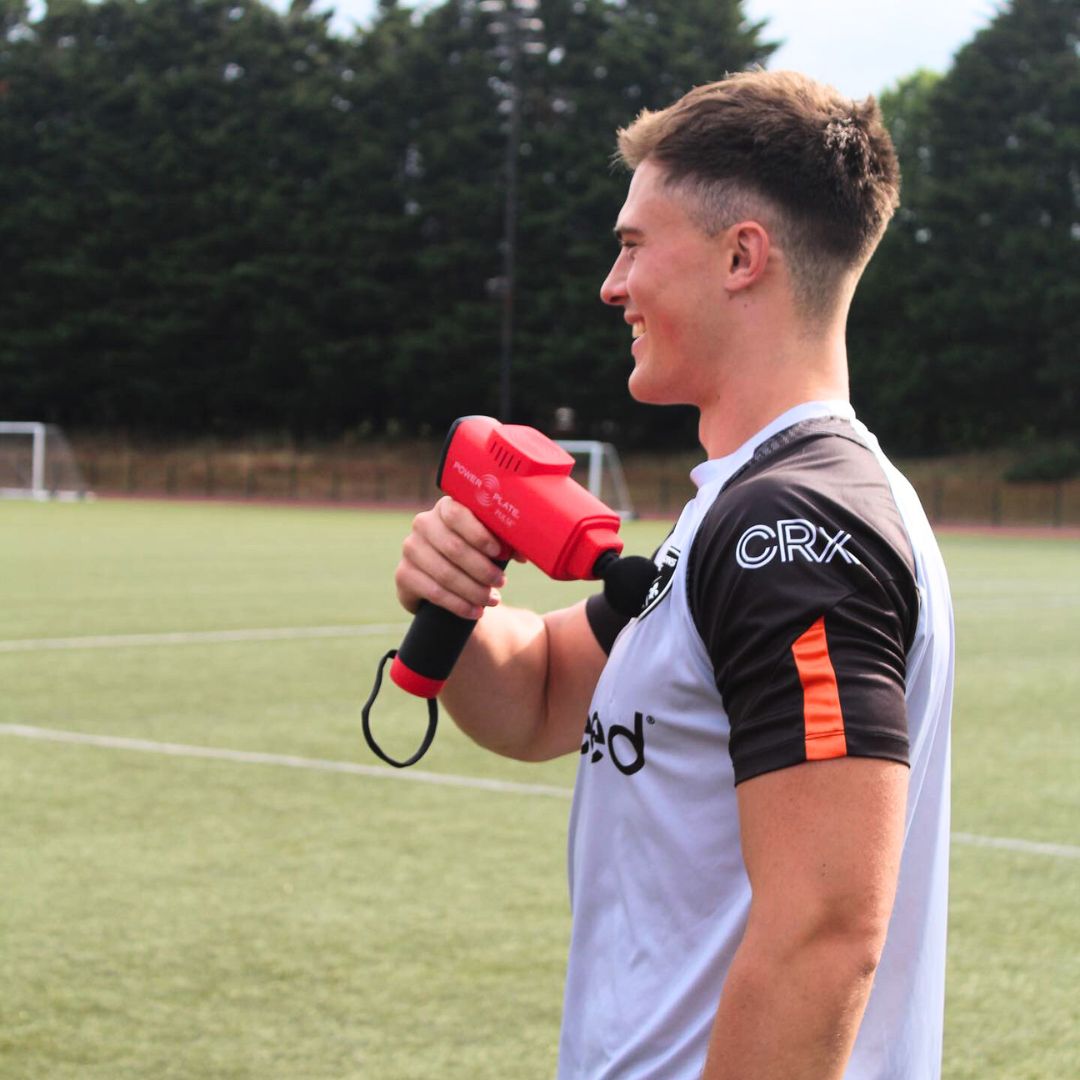 Jared Rosser: Strength, speed, skill personified at @dragonsrugby Club! 🐉 Powered by Power Plate Pulse, his top recovery tool. Enhanced blood circulation and accelerated muscle recovery propel him to bounce back stronger after intense training and matches.