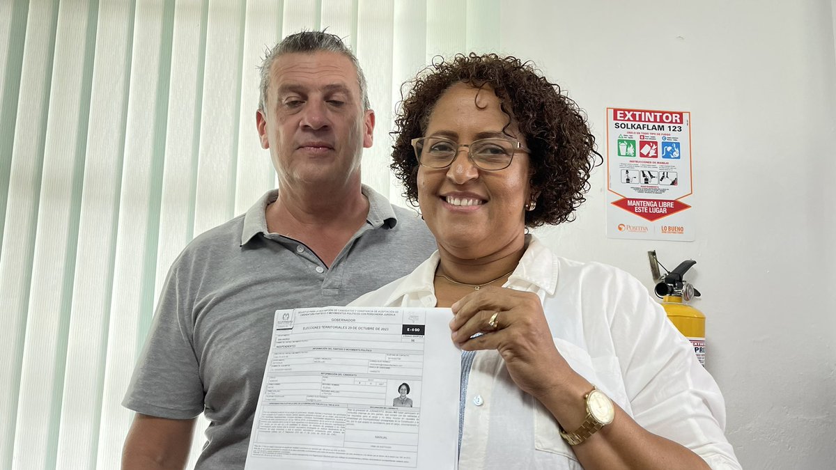 ¡Celebremos juntos el inicio de nuestra campaña electoral! Hacia la Gobernación de nuestra Isla💪🎉 Estamos emocionados de contar con el aval del movimiento @independienteco 
#EstaHistoriaLaCambiaUnMujer #MovimientoIndependientes #ElPoderEstaEnTusManos 🗳️