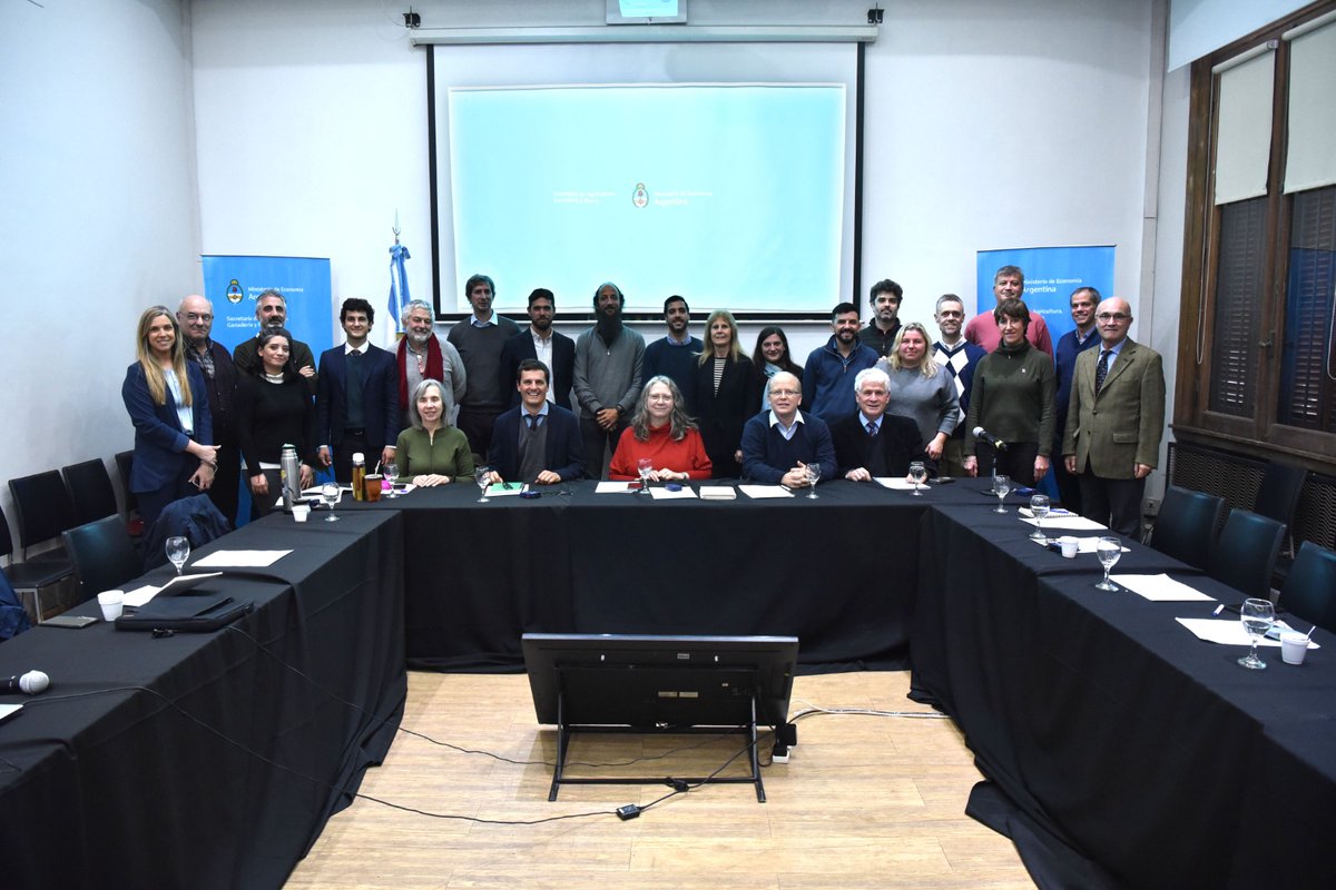 ALINVESTVerde's tweet photo. 🇪🇺 🇦🇷 Cooperamos con la Dirección Nacional de Bioeconomía de #Argentina para fortalecer la producción de bioinsumos y nutrientes naturales de uso agrícola en el país

🍃 El #Componente2 apoya a la Dirección como referente para la certificación

Más info 👉 https://t.co/2sMRsumSTB https://t.co/3i1WaNsoqj