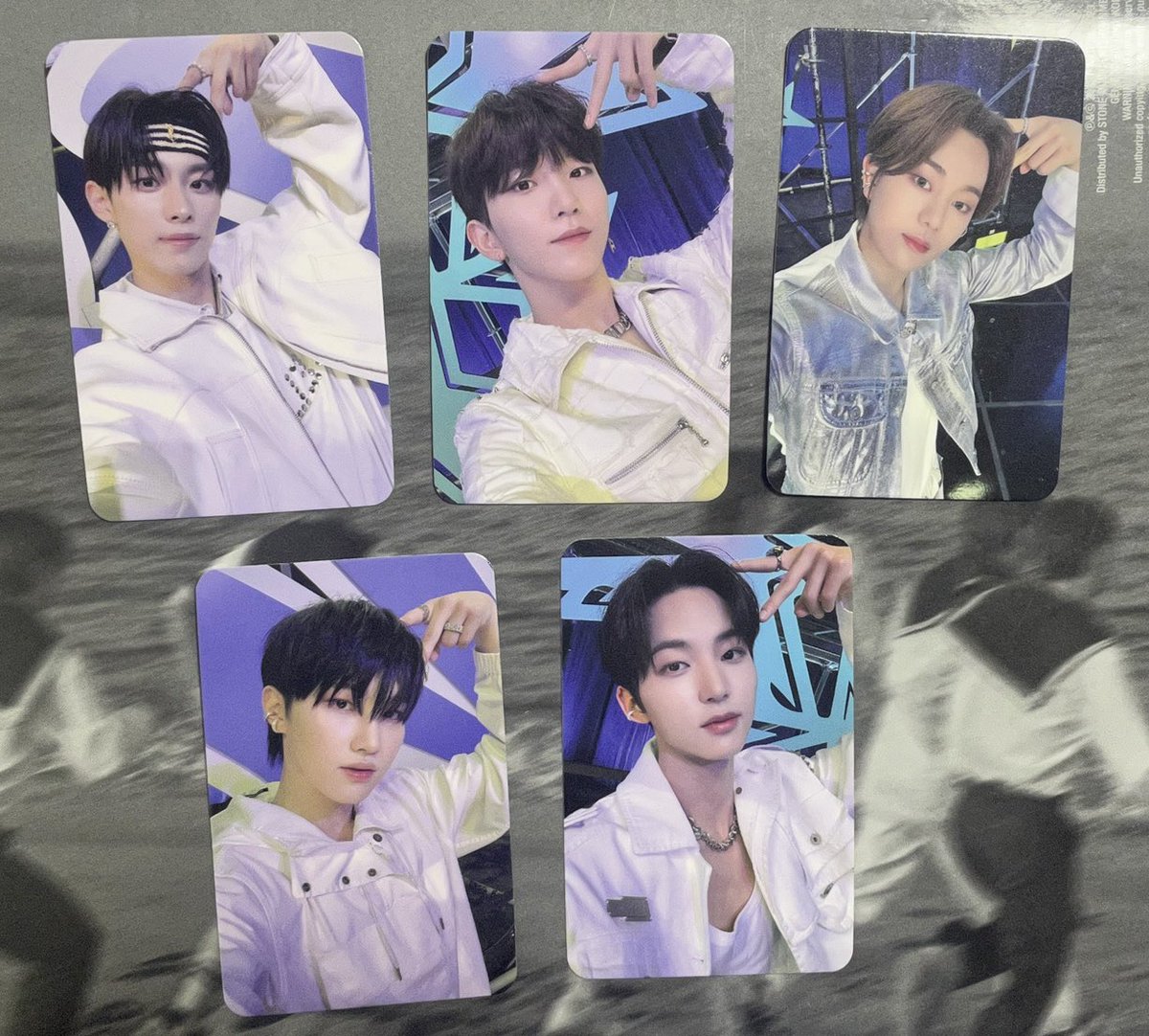 belleshelves's tweet photo. WTS | LFB | PH PASABUY

The New Six 3rd Mini Album Soundwave Face to Face Fansign R2
> Php 490 each

- NETA

1 week DOP

DM to order~ https://t.co/uNepGeIntz