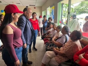 #NotiSalud🩺| Jornada de atención médica benefició a sectores religiosos en Bolívar

Lee + aquí 👉 acortar.link/u8asCm

#JuntosPorCadaLatido
#MaduroTieneUnBeta
<a href="/NicolasMaduro/">Nicolás Maduro</a>
<a href="/MagaGutierrezV/">Magaly Gutiérrez Viña</a>