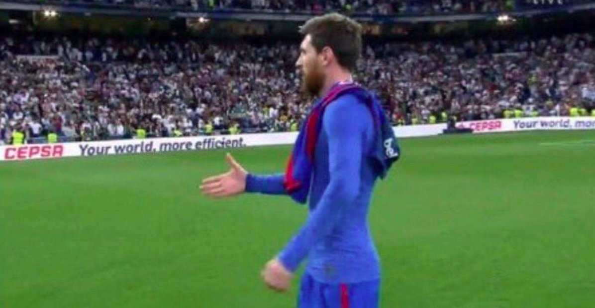 TrollFootball's tweet photo. Footballers with their heirs https://t.co/6yw1qSsIZ0
