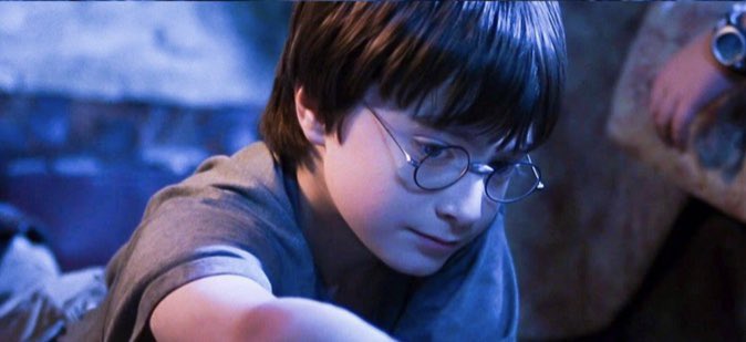 El_Traslador's tweet photo. Hoy es el cumpleaños de nuestro Harry Potter. Hoy se enteraba que era un mago⚡️ https://t.co/I725PGMdOD