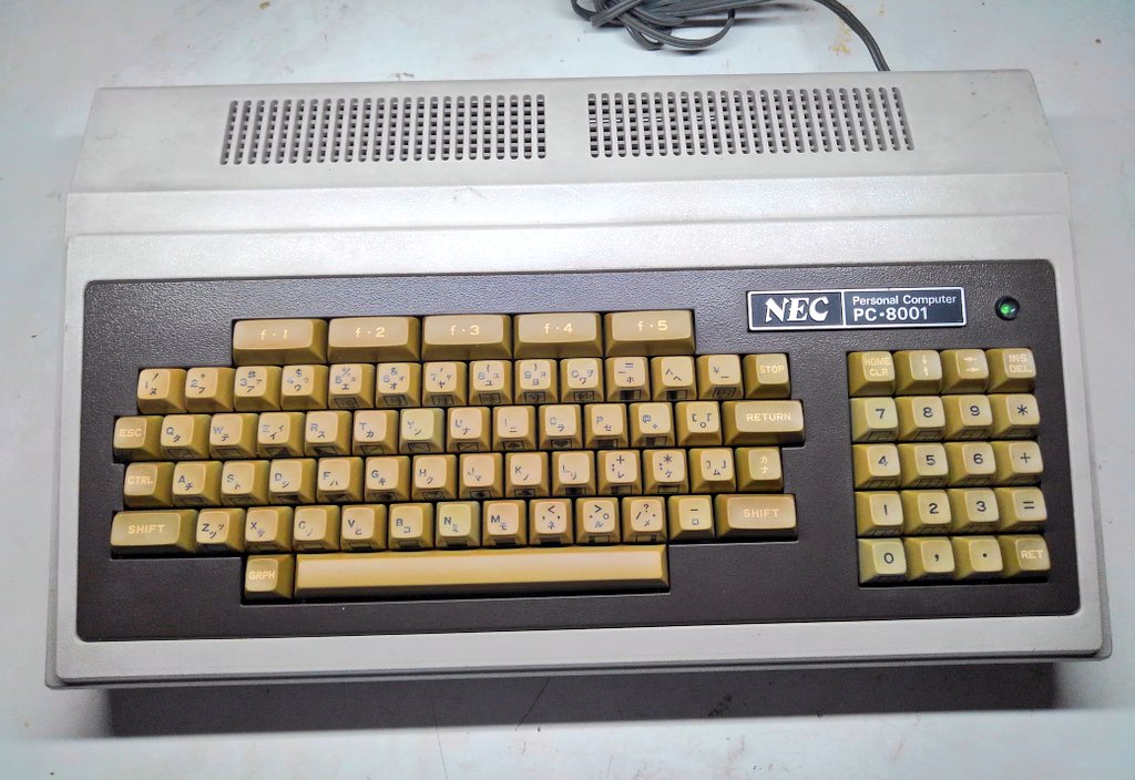 toshitada1973's tweet image. 回顧録⑬…PC3200Sを皮切りに(ええっ)、レトロPCを集める日々が始まったよ。どこのジャンクコーナーでも何か発見があったし、お値段もお手頃! 憧れた各社の名機たちが打ち捨てられようとしている姿を、無視できなかったよ。#PC8001 #FM7 #PASOPIA7 #X1Cs