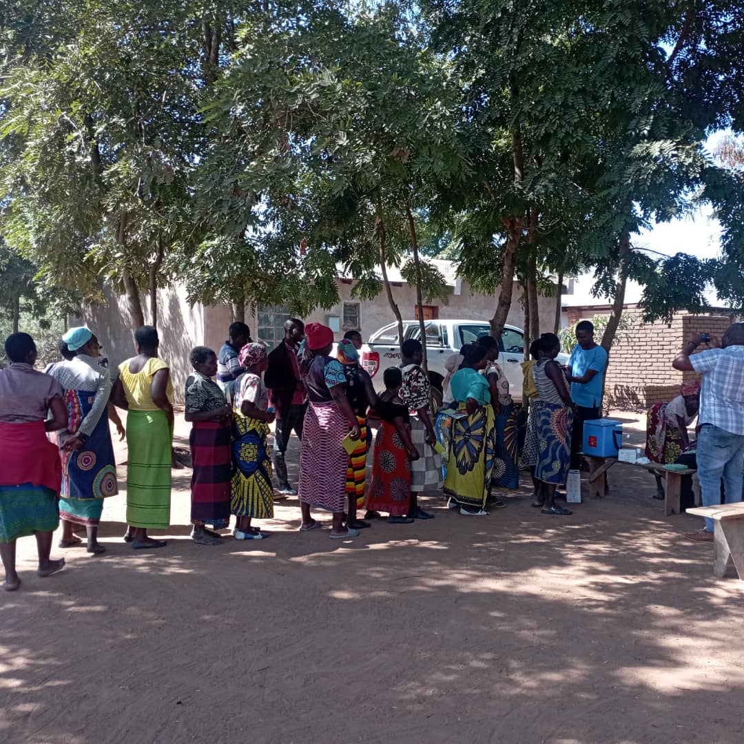VaccinActionNet's tweet photo. Vaccine Action Network (VAN) and AMREF teamed up for a successful COVID-19 vaccination campaign in Chiradzulu district! 146 clients received life-saving vaccines under Group Village Maoni's auspices. Together, we're raising awareness and protecting communities! https://t.co/HZSuzkn0hx