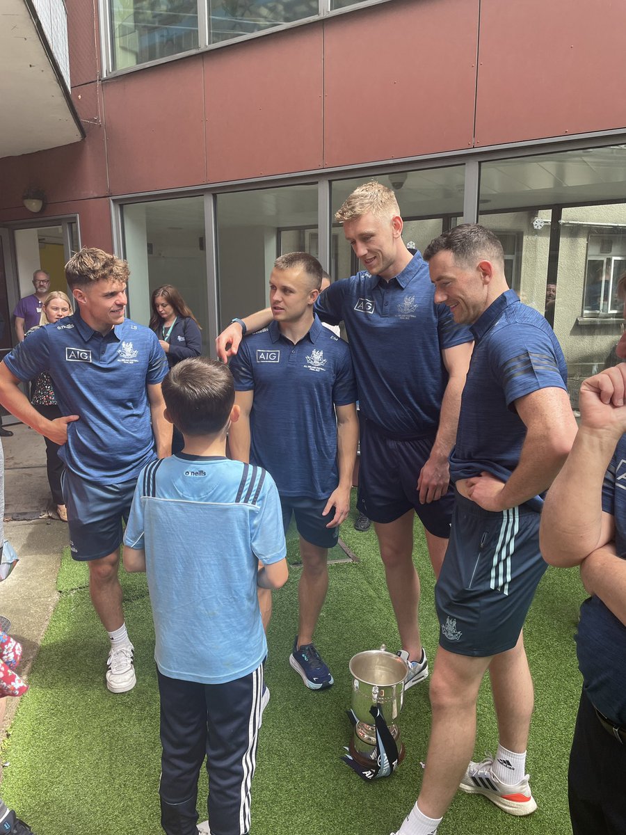 DubGAAOfficial's tweet photo. Our Senior Footballers visiting Crumlin Children’s Hospital this afternoon 💙 https://t.co/r1Eotfk4zW