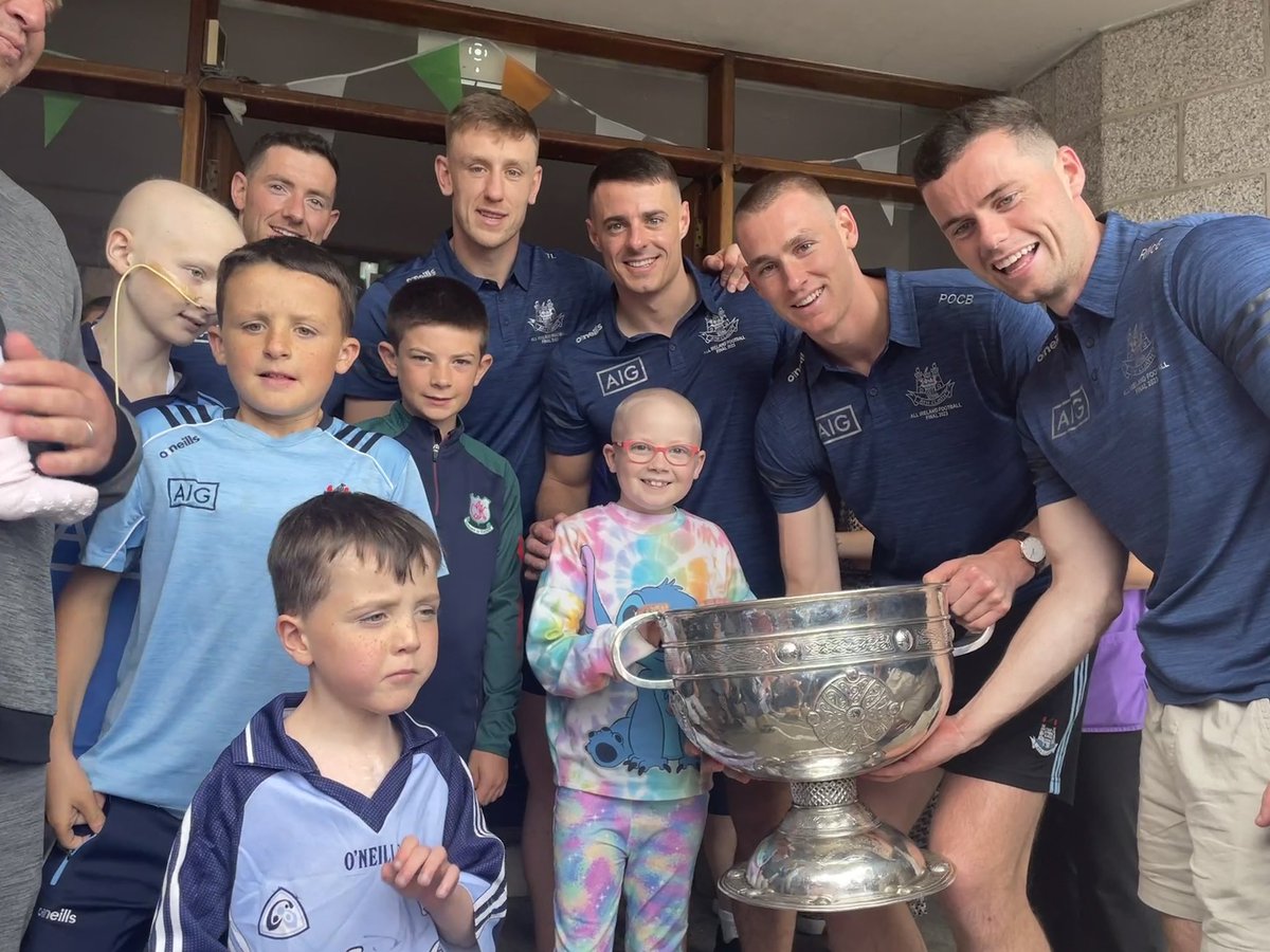 DubGAAOfficial's tweet photo. Our Senior Footballers visiting Crumlin Children’s Hospital this afternoon 💙 https://t.co/r1Eotfk4zW