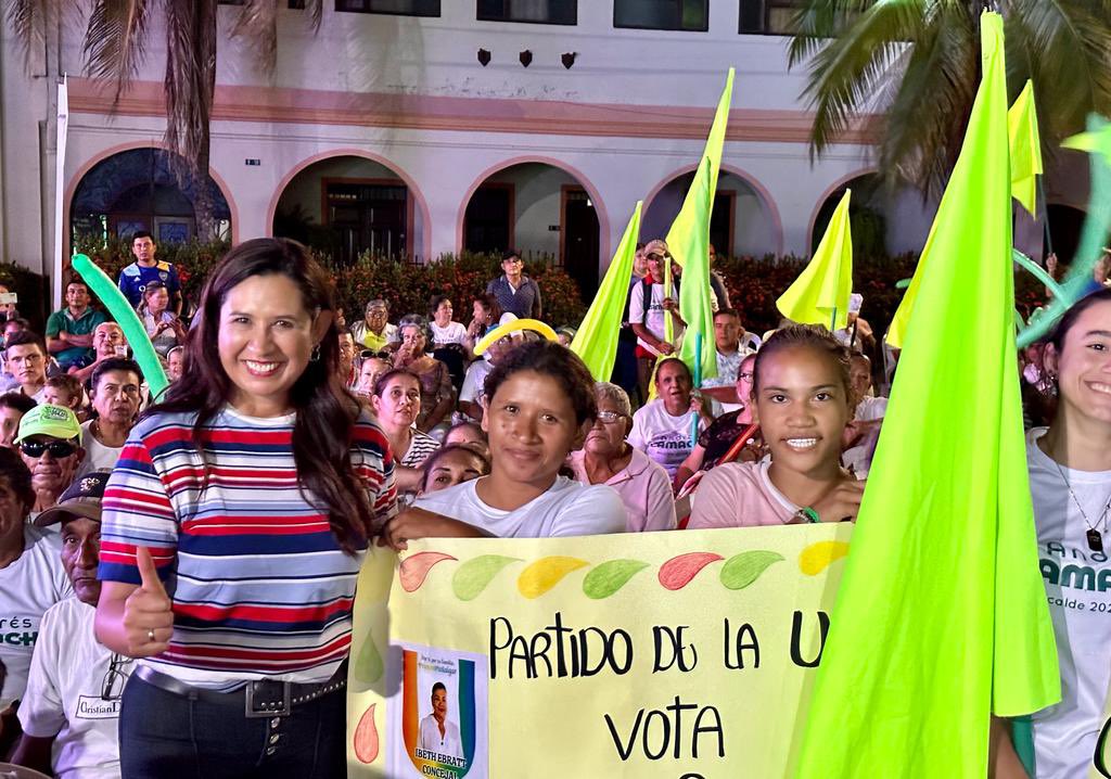 ElicaMilena's tweet photo. Acompañamos a Andres Camachoen el lanzamiento de su campaña como candidato a la Alcaldía de #PuertoSalgar.
Nos complace respaldar a un hombre con excelente calidad humana y profesional.
#UnidosPorCundinamarca
#UnidosPorPuertoSalgar
#Asamblea #U52 https://t.co/4eAXcTLOxP