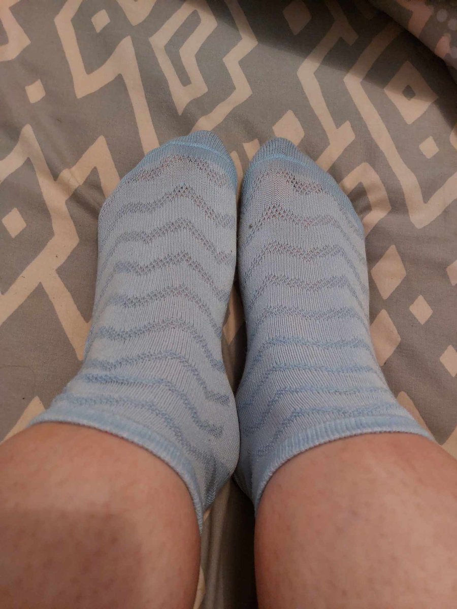 StellaOFTextes's tweet photo. Tu aimes mes chaussettes ? Si tu veux voir ce qu'il y a dessous, viens en privé et abonne toi sur mon OnlyFans ...
https://t.co/xWSSimR9u4
#Feet #Foot #Pied #Pieds #Chaussettes #Sock #OnlyFans #PhotoPied #FeetPic https://t.co/DnXmfPMNDJ
