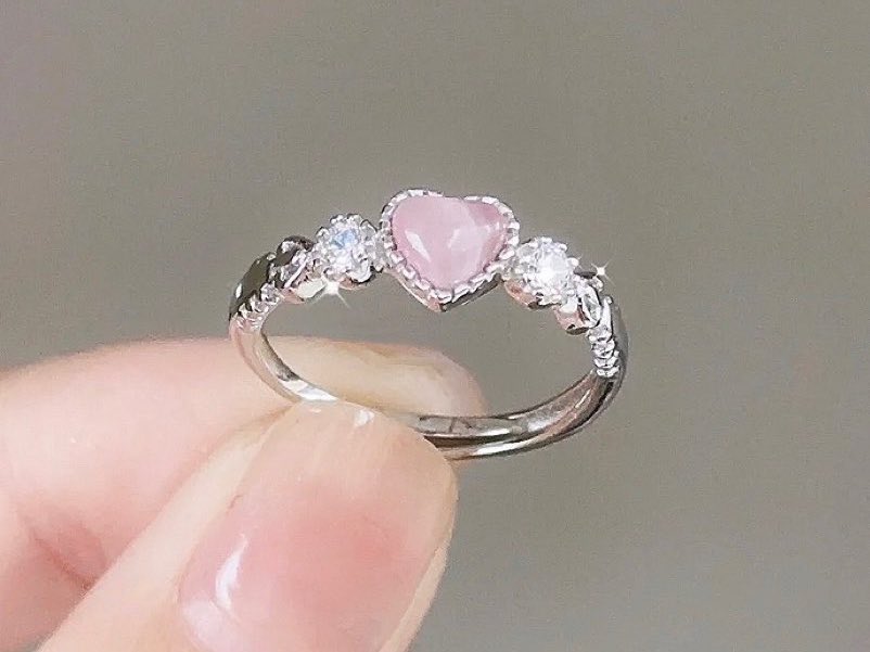 heartipink's tweet photo. heart rings https://t.co/Xq0bitms9r