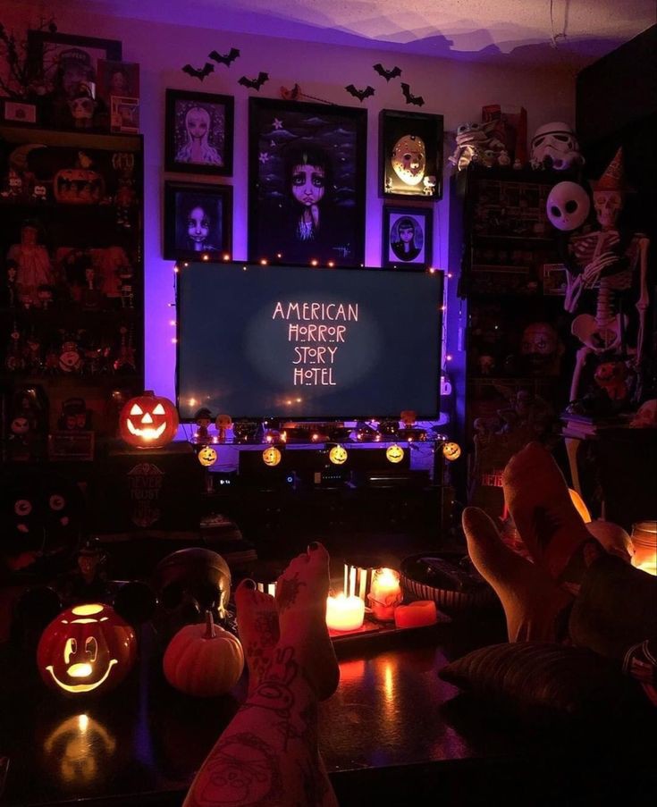 92 days till halloween 🦇🔪