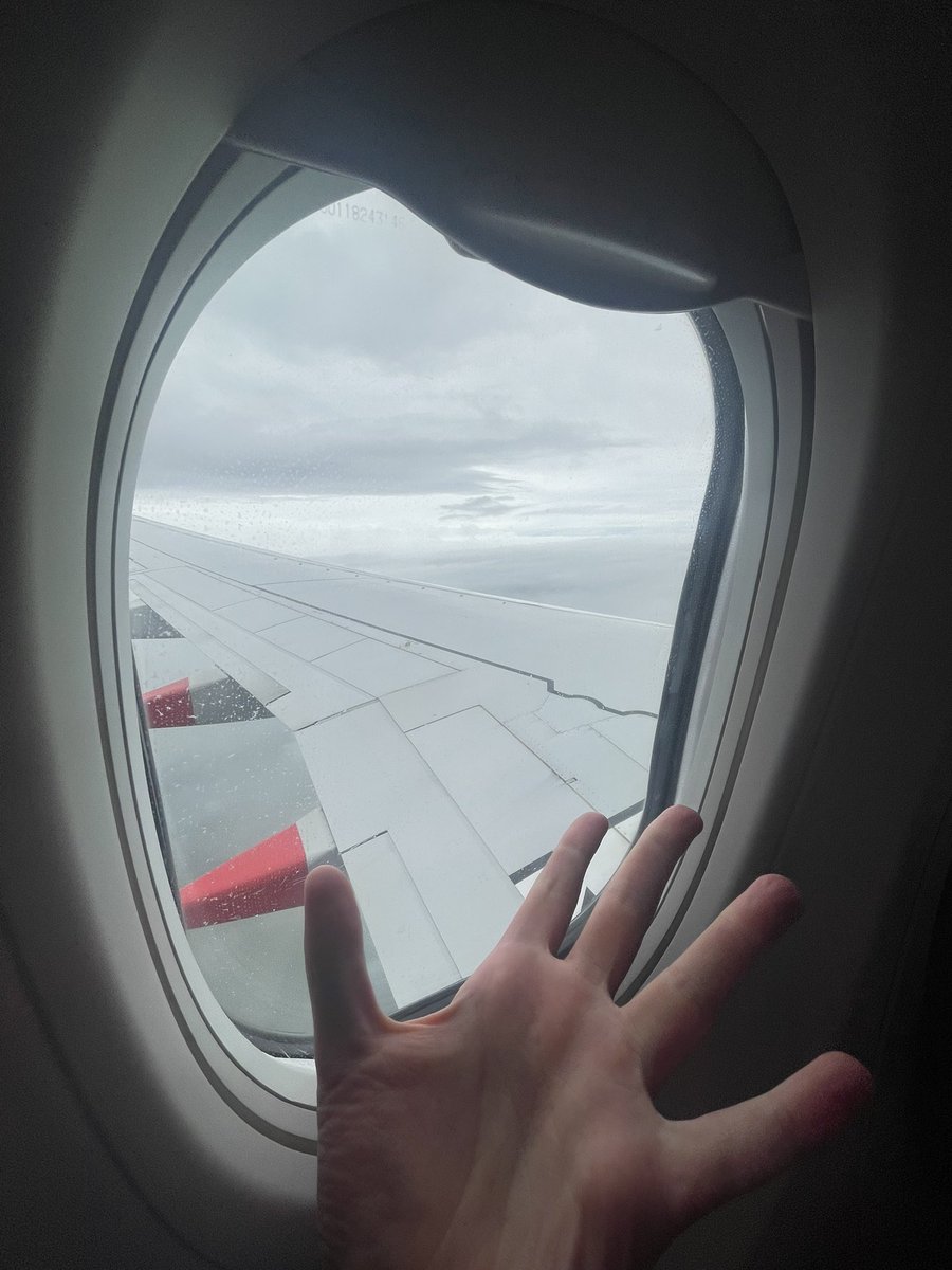 Wow… back in sunny Scotland👍🏻

<a href="/jet2tweets/">Jet2tweets</a> can I go back to the sun?🙏🏻