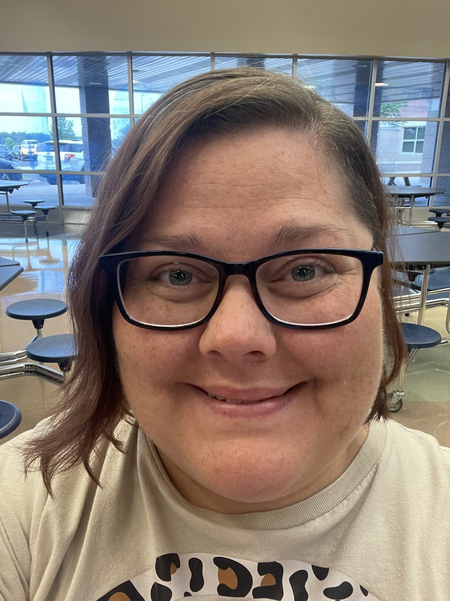 Beth Burks tweet media