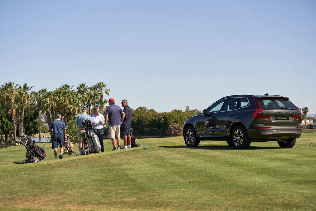 clubseriesgolf's tweet photo. Siempre pendientes de los primeros golpes, de los últimos putts y, por supuesto, de nuestra seguridad y confort en nuestros viajes. ¿Qué más se puede pedir?
#golftime #golflovers #golfcourse #volvocarespaña #volvocars #volvolover #volvorecharge https://t.co/I9L61ELHa6