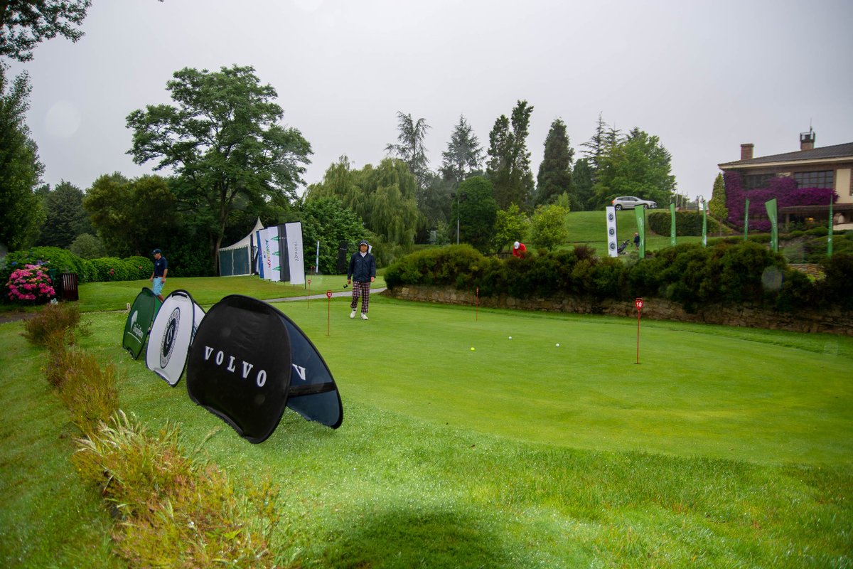 clubseriesgolf's tweet photo. Siempre pendientes de los primeros golpes, de los últimos putts y, por supuesto, de nuestra seguridad y confort en nuestros viajes. ¿Qué más se puede pedir?
#golftime #golflovers #golfcourse #volvocarespaña #volvocars #volvolover #volvorecharge https://t.co/I9L61ELHa6