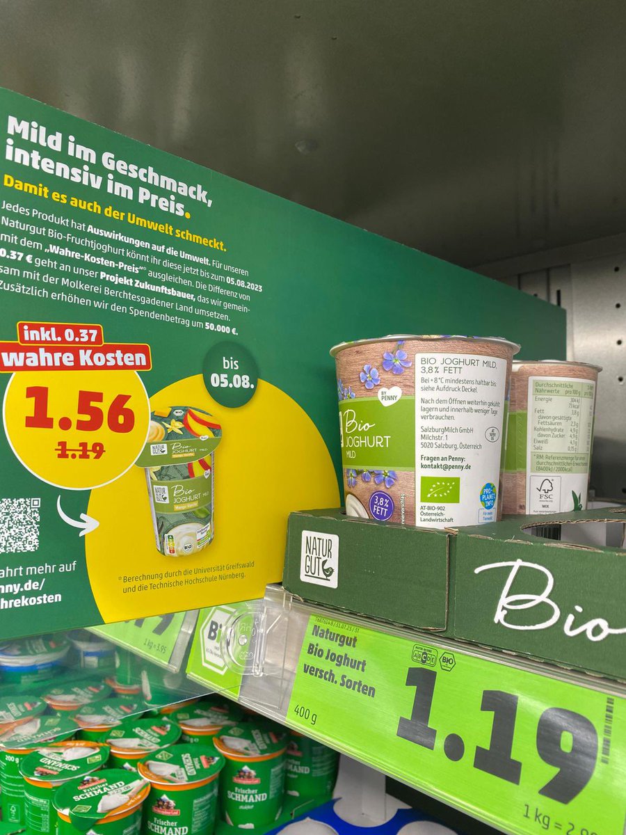 HoMaBiLe's tweet photo. Forschung zum Anfassen 🛒🤩

➡️Wir haben lange darauf hingearbeitet 🤓💪!
Unsere Forschungsergebnisse 📊 zum Thema “Wahre Preise” könnt Ihr aktuell deutschlandweit in den Lebensmittelmärkten von #PENNY sehen 👀.

➡️ Weitere ℹ️nfos zur Kampagne: https://t.co/X4k0PSoZuF https://t.co/yKCTFGgfyg