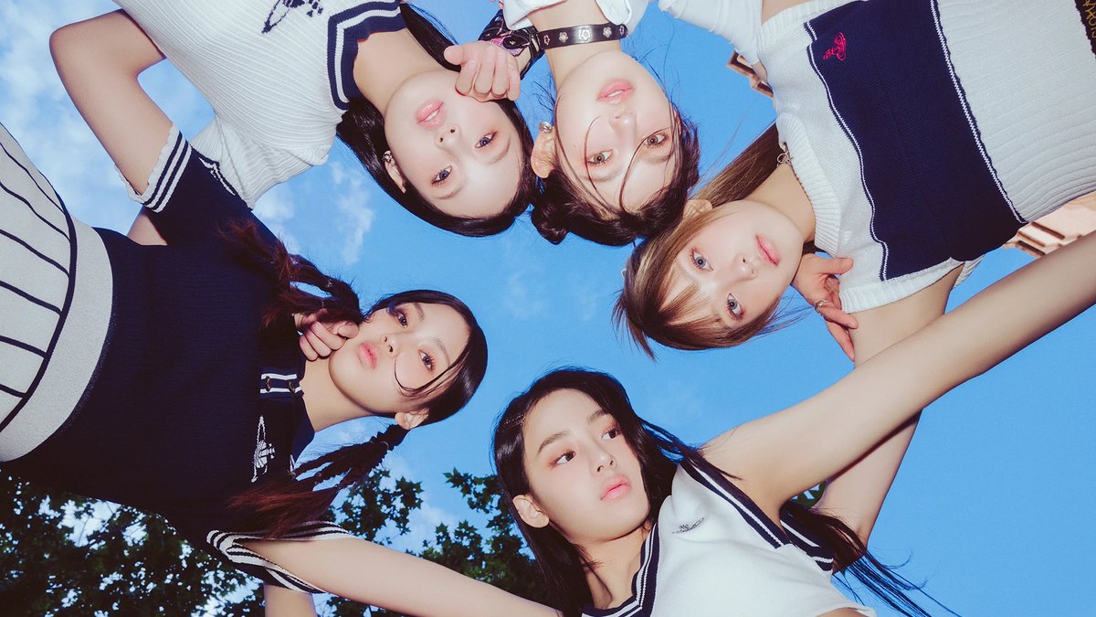 PopBase's tweet photo. 1 year ago today, NewJeans released their debut EP ‘New Jeans.’

It's the best-selling debut album by a K-Pop group on Circle chart and it holds the record for the most-streamed debut album on Spotify by a K-Pop group. https://t.co/wmCSQTgXbY