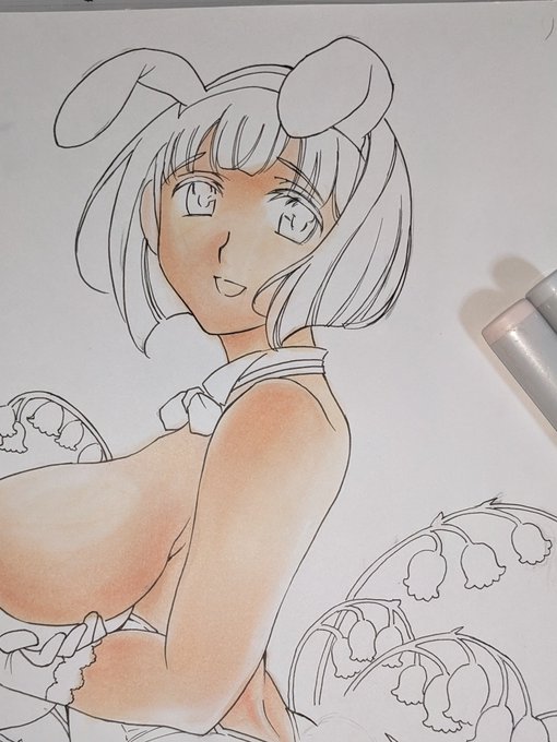 駄目だ…
あまりに湿度が高くてコピックのノリと乾きが悪すぎです😖
紙もヘタレて…💧
エアコンで除湿はかけているのですが…
三時間ほど仮眠して仕切り直しですね😅💦💦 