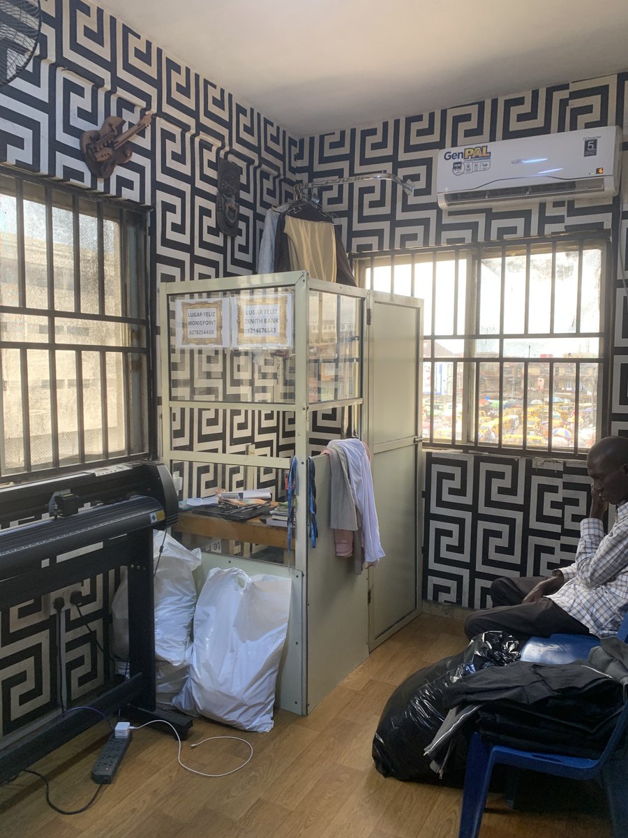 DirectorABC_'s tweet image. Hi Boss, my name is Buchi, i own a clothing brand @LugarFelizBrand, we make really great urban wears, we brand and package for the Nigerian &amp;amp; abroad fashion market, we are based in Lagos, you can also check us here: lugarfeliz.ng Thank you for this opportunity Boss.