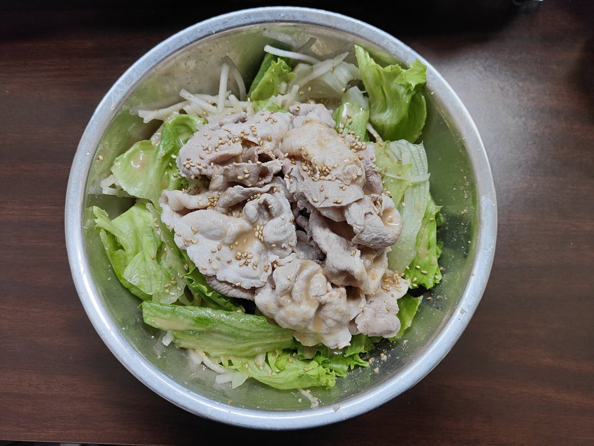 nam42935099's tweet photo. 《7/31のダイエット記録(1475日目)》

#朝食
#グリーンコーヒー
#青汁
#水 500ml

#お昼
#冷しゃぶサラダ
水 600ml

#夕食
#大豆ミートパスタ
#青汁
#ダイエットプロテイン
水 1700ml

寝る前
#ヨーグルト
水 500ml

合計 3.3L

#ダイエット https://t.co/HL8s2QPGkO