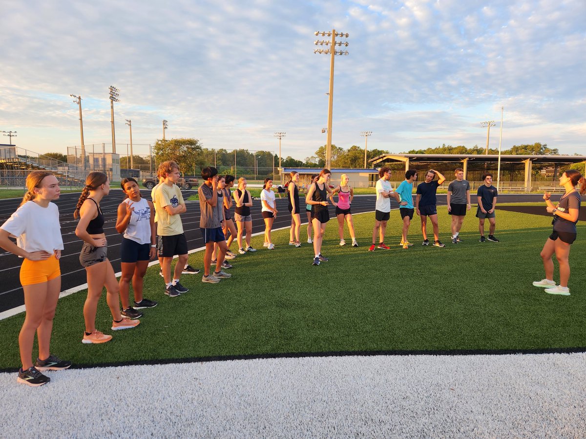RavensXCTnF's tweet photo. Up early, done by 8 am. What a super early morning turnout for the opening of cross country regular season. That means 25 days until the Babe Zaharias Invite Not that we're counting down, or anything... #PlanetRaven @JamesHarrisAHS https://t.co/ZcNakMAkHj