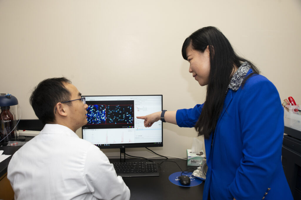UW–Madison School of Pharmacy (@uwmadpharmacy) on Twitter photo The Li Research Group <a href="/LiResearch/">Lingjun Li Research Group</a> is recognized internationally for their innovative research that is advancing the scientific community's understanding of neuropeptides through the use of mass spectrometry. Take a look at the people behind the work here: pharmacy.wisc.edu/leading-lab-in… The Li Research Group <a href="/LiResearch/">Lingjun Li Research Group</a> is recognized internationally for their innovative research that is advancing the scientific community's understanding of neuropeptides through the use of mass spectrometry. Take a look at the people behind the work here: pharmacy.wisc.edu/leading-lab-in…