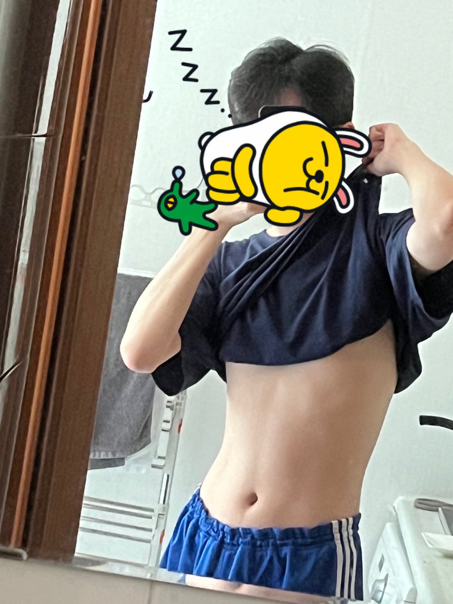 ajdajd_0's tweet photo. 생존신고 https://t.co/FpxkWcM7kr