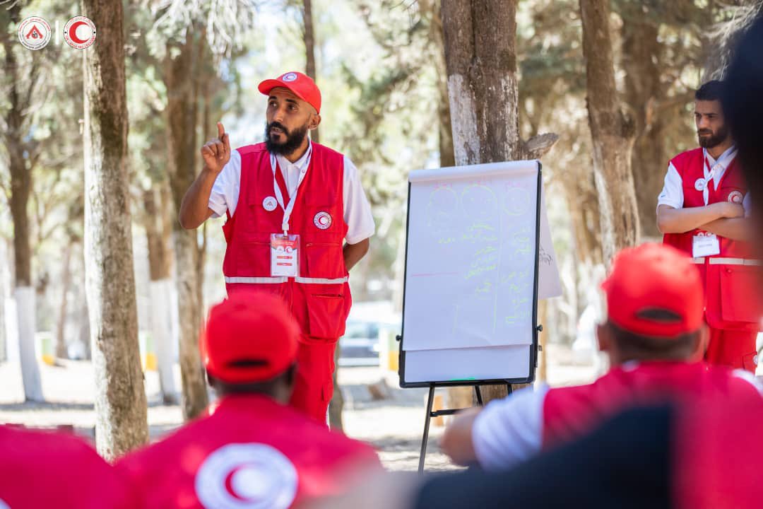 Marieldrese's tweet photo. ينطلق اليوم أول ايام مخيم ادارة الكوارث الذي يضم قرابة 150 متطوع من فروع الجمعية ، حيث يأتي هذا المخيم التدريبي للشباب دعما للأمانة العامة على تنمية قدرات المتطوعين وصقل مهاراتهم.. https://t.co/VoTkqqb8o8