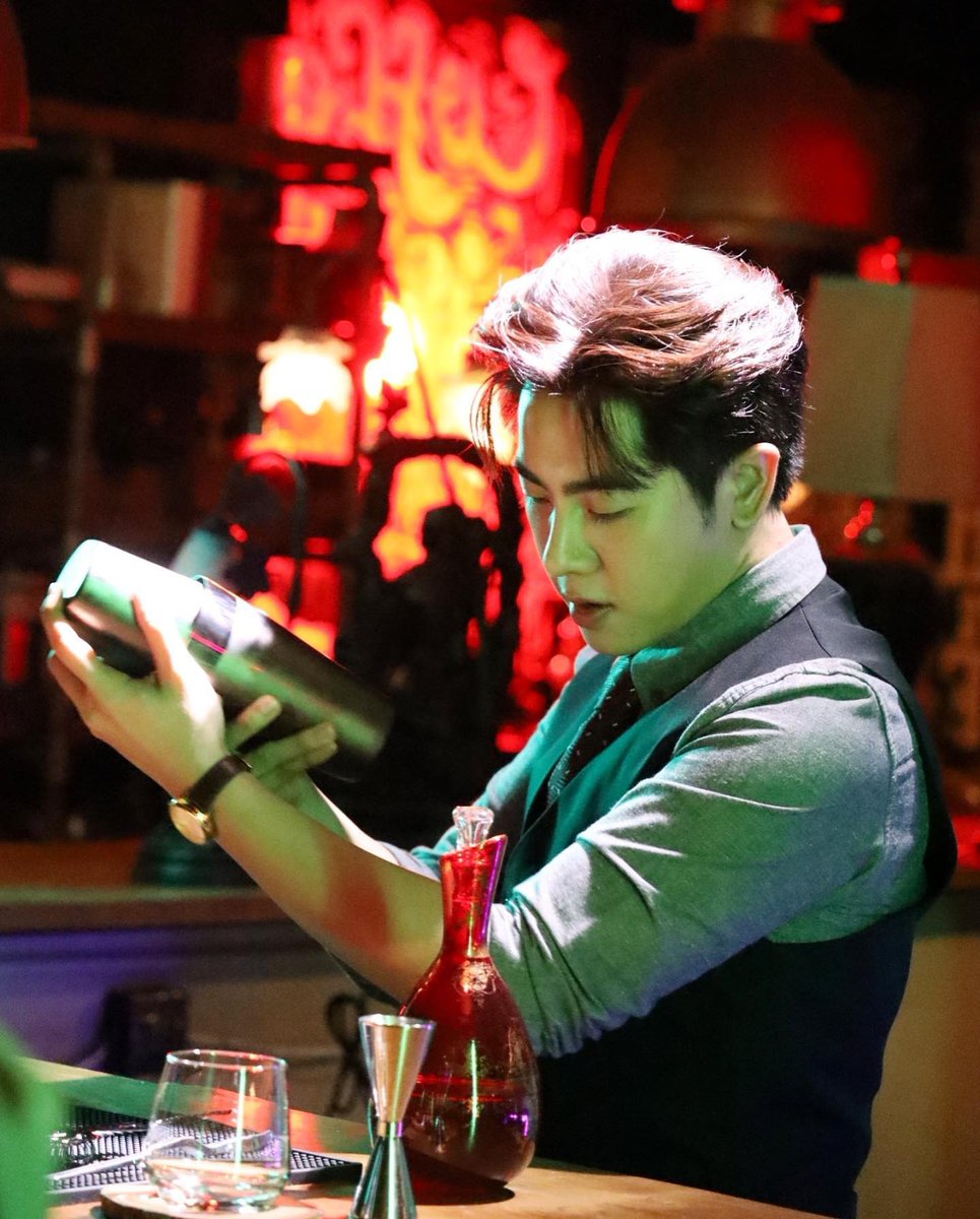MixOfficialFC's tweet photo. วันนี้รับอะไรดีครับ 🍹

MIXXIW HUNTER
#TheJungleSeriesEP3 https://t.co/vkV4gdmAOX