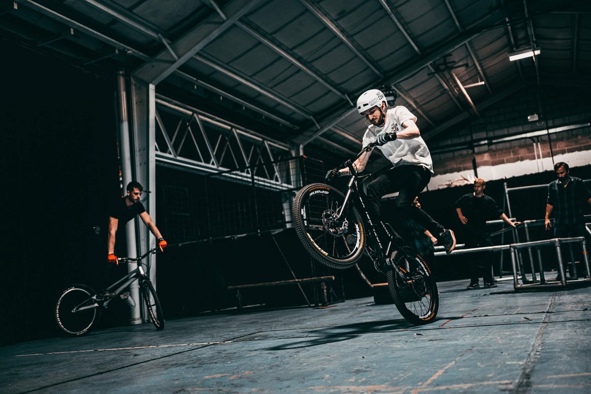 It's our Summer Dance Festival and we're premiering Justice in Motion's new show, CODE. It features parkour, trial bikes and live rap music.
It's a dynamic and exciting show - and it's free!
Details here: dancinoxford.co.uk/event/summer-f…
#dance #oxford