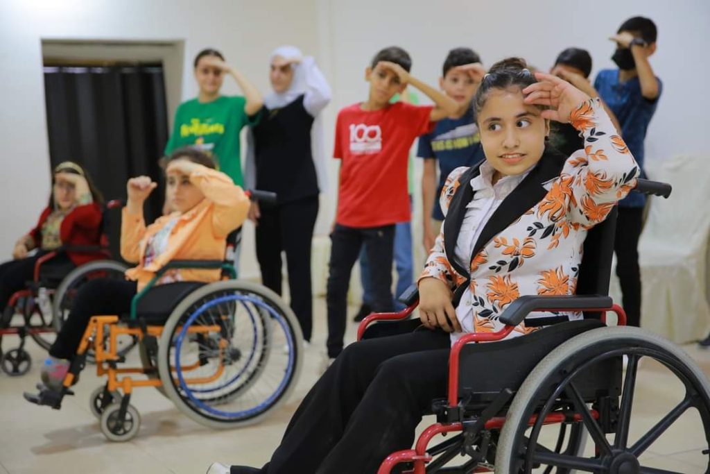 AdaraRelief's tweet photo. Setiap anak memiliki hak untuk tumbuh dengan bahagia, tak terkecuali anak-anak difabel. Di Jalur Gaza, anak-anak penyandang disabilitas terlihat bahagia saat berpartisipasi dalam kegiatan Summer Camp. Ingin melihat serunya kegiatan mereka?

Selengkapnya di https://t.co/0MlftWbCdl https://t.co/kRvMLyagyl