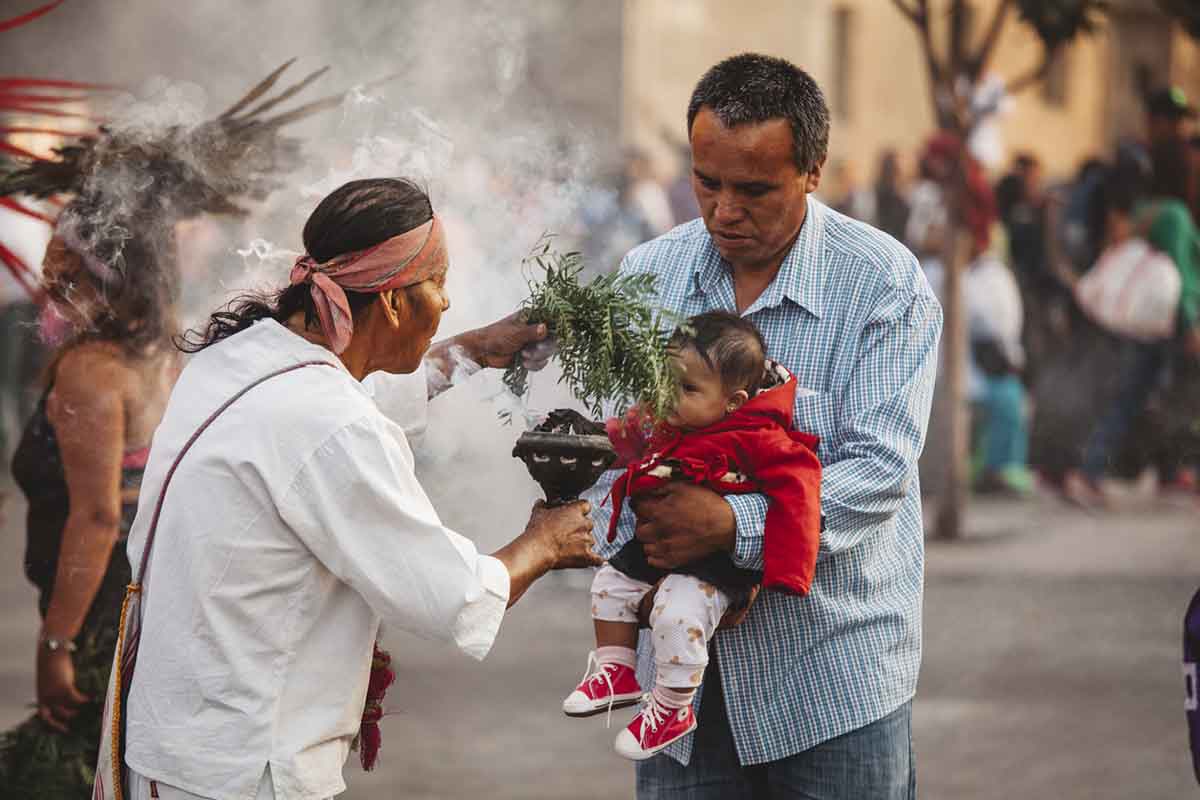 WorldMovieAward's tweet photo. Mexico is a country with a deep-rooted history of indigenous cultures that dates back thousands of years. The land that is now Mexico was inhabited by diverse groups long before the arrival of the Spanish colonizers in the 16th century. Today, Mexico recognizes 68 distinct indigenous groups, each with its own unique languages, traditions, and customs.

The Maya civilization, one of the most well-known indigenous groups in Mexico, thrived in the Yucatan Peninsula and parts of present-day Guatemala, Belize, Honduras, and El Salvador. They were renowned for their advanced knowledge of mathematics, astronomy, and architecture, as seen in the impressive ruins of cities like Chichen Itza and Palenque.

The Aztecs, or the Nahua people, established the mighty Aztec Empire in the central region of Mexico. Their capital, Tenochtitlan, was a marvel of engineering and a vibrant center of commerce and culture. Today, many Nahua descendants still reside in Mexico, maintaining their cultural practices and languages.

In southern Mexico, the Zapotec and Mixtec peoples developed sophisticated societies with impressive art and architecture. Their ancient cities, such as Monte Albán and Mitla, showcase their architectural prowess and artistic achievements.

In the northwestern region, the Tarahumara, also known as the Rarámuri, have preserved their unique culture despite outside influences. They are known for their long-distance running abilities and traditional crafts like basket weaving.

Another notable group is the Huichol people, who primarily inhabit the Sierra Madre Occidental mountains. They have maintained their spiritual practices and artistic traditions, notably producing intricate yarn paintings and beadwork that reflect their cosmology.

In short, the indigenous peoples of Mexico, such as the Maya, Zapotec, Mixtec, Nahua, Tarahumara, and Huichol, among others, contribute to the country's rich cultural diversity. Their historical achievements and cultural practices continue to influence and shape modern-day Mexico, making them an integral part of the nation's identity and heritage. Efforts to recognize and support their rights and cultural preservation are vital for fostering a more inclusive and equitable society.