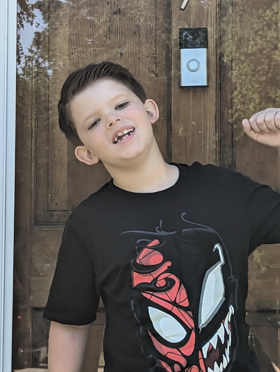 CRice_psych's tweet image. Not sure I was ready for my Google Photos to create a "They Grow up so Fast" montage as I drop my son off for the first day of second grade 😭😭😭

#secondgrader #dadlife #cheeser