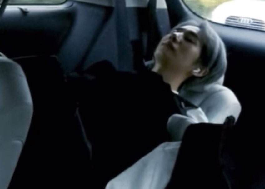 lowquality_rj's tweet photo. 쿨…😴                          쿨…💤

…..💤                       콘서트 보고 우는 사람
                                    맥도날드 사기…☺️힛 https://t.co/PJoWzg7PmO