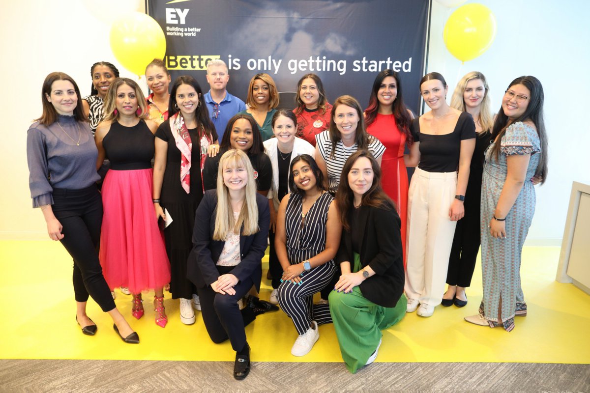EYCanada's tweet photo. We’re waving goodbye to July! 👋 Scroll for some photos from our #communitEY this past month and remember to tag us in yours using #EYCanada across social media!👉🏽
#YouBelong #BetterWorkingWorld #BetterUs https://t.co/hhsxyJNvcv