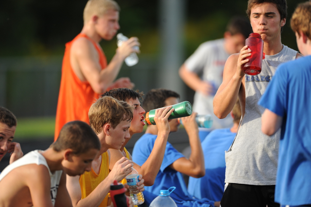 High School Fall Sports Practices begin TODAY!!!
Student-Athletes, Coaches urged to prepare for heat, humidity 
⛳️🎾🎽⚽️🏐🏈☀️
#IHSAA News Release: ihsaa.org/sites/default/…