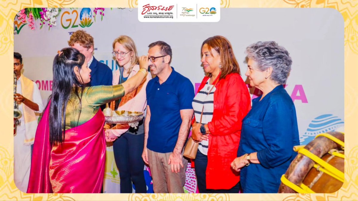 KarnatakaWorld's tweet photo. A cultural and traditional welcome to the @T20org Delegates. #Sherpa @amitabhk87  gracing his presence at the #Think20Summit at Namma #mysuru 

@g20org

#G20India #mysuru #G20Summit2023 #T20Summit #karnatakatourism #NammaKarnataka #karnatakaworld https://t.co/VRWH6Y8rvz