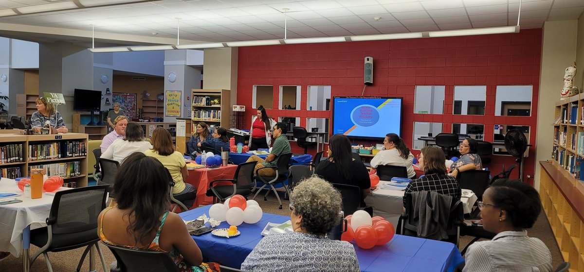 drthyde's tweet photo. @lisdtx welcomes new teachers  for the 2023-2024 school year @burnieroper @drthyde #feelingblessed #NewBeginnings #golacklandisdeagles https://t.co/duDD8MXLwm