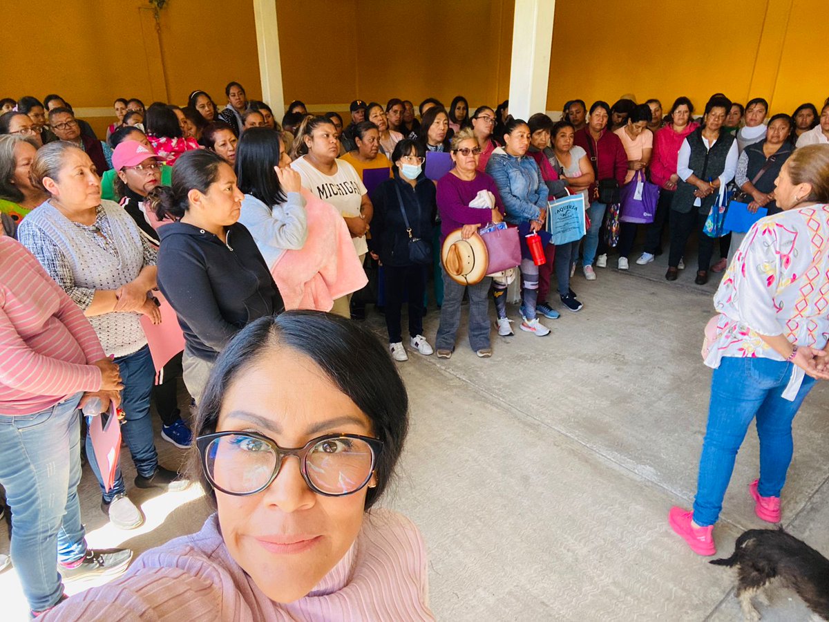 mirandakand's tweet photo. #MEXICALTZINGO #FAMILIAADM PARA SIEMPRE https://t.co/JgHh5NIyMi